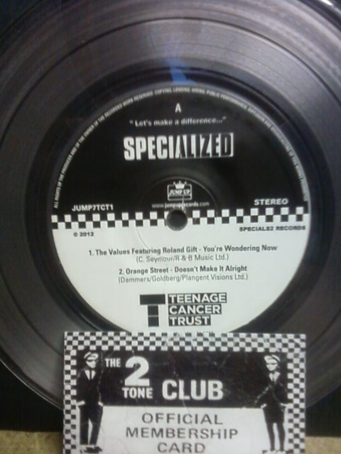 Specials/TRIBUTE EP (R GIFT-MADNESS) 7"